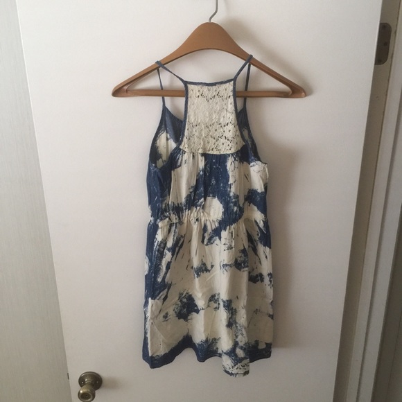 👗 Mia Chica dress - Picture 2 of 5